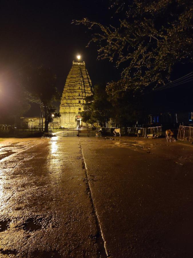 Temple View Guest House Hampi Exterior photo